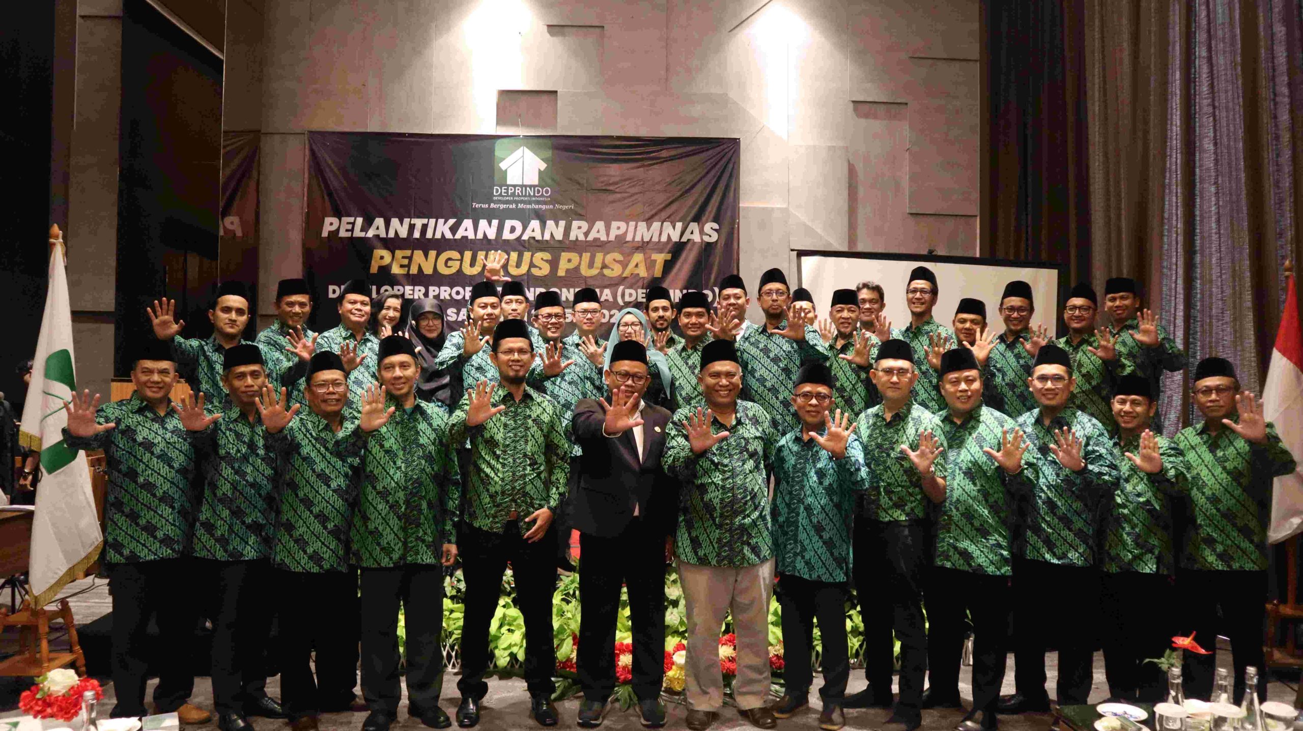 foto web jarot warjito pelantikan 2