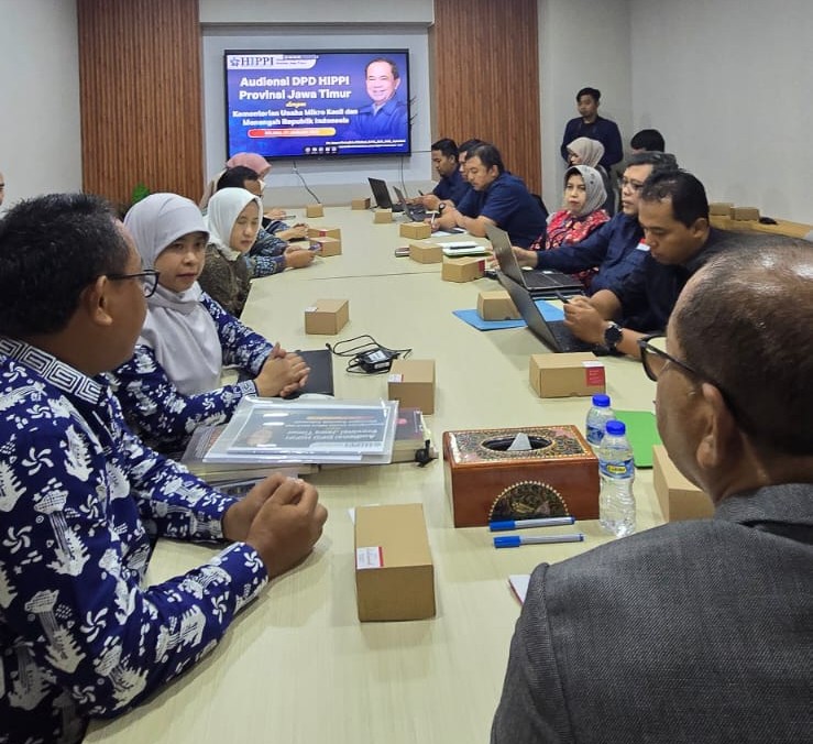 Wakili DPD HIPPI Jatim, Jarot Warjito dan Delegasi Paparkan 12 Program Unggulan di Kementerian UMKM RI whatsapp image 2026 01 27 at 13.24.38 br
